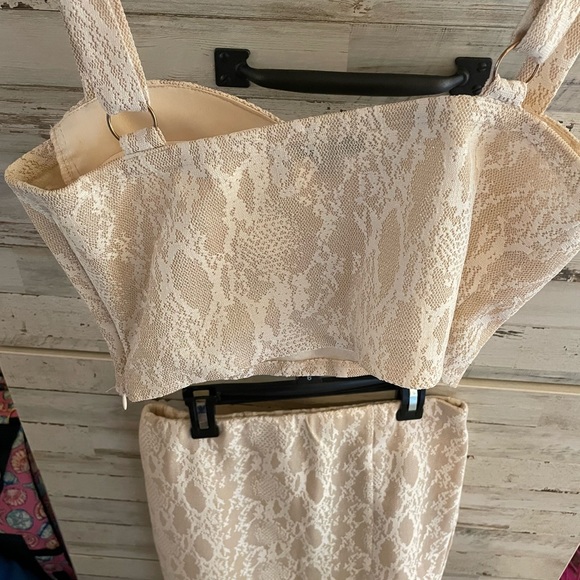 2piece sassy outfit - Picture 2 of 2